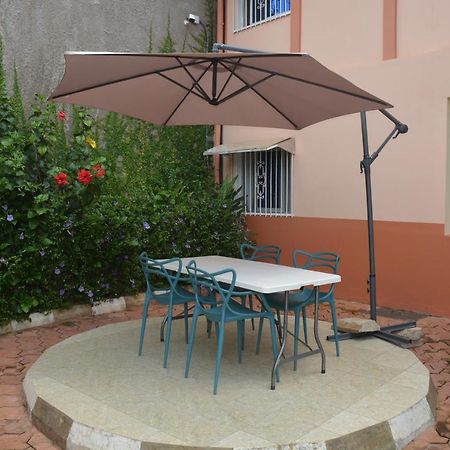 Ferienwohnung Vegas House Yaoundé Exterior foto