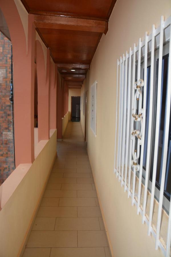 Ferienwohnung Vegas House Yaoundé Exterior foto